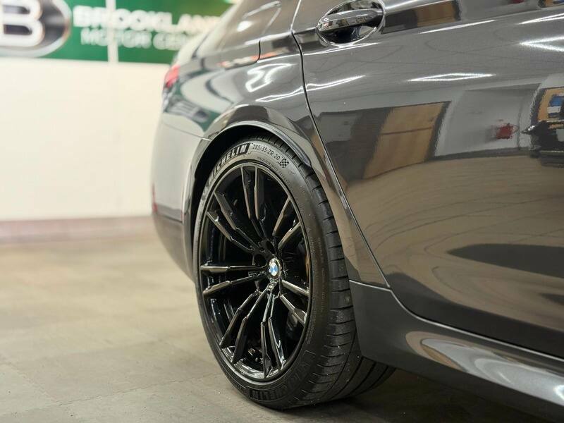 BMW M5  Black #9