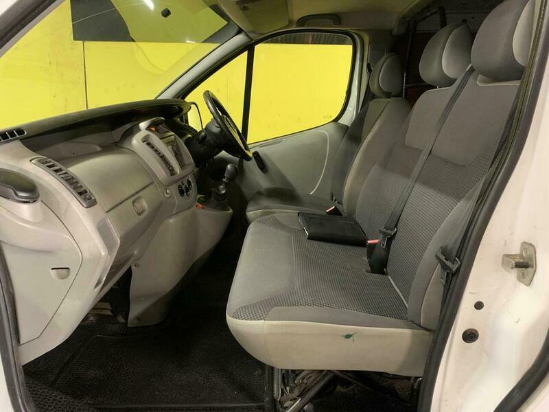 Vauxhall Vivaro Panel Van Silver #6