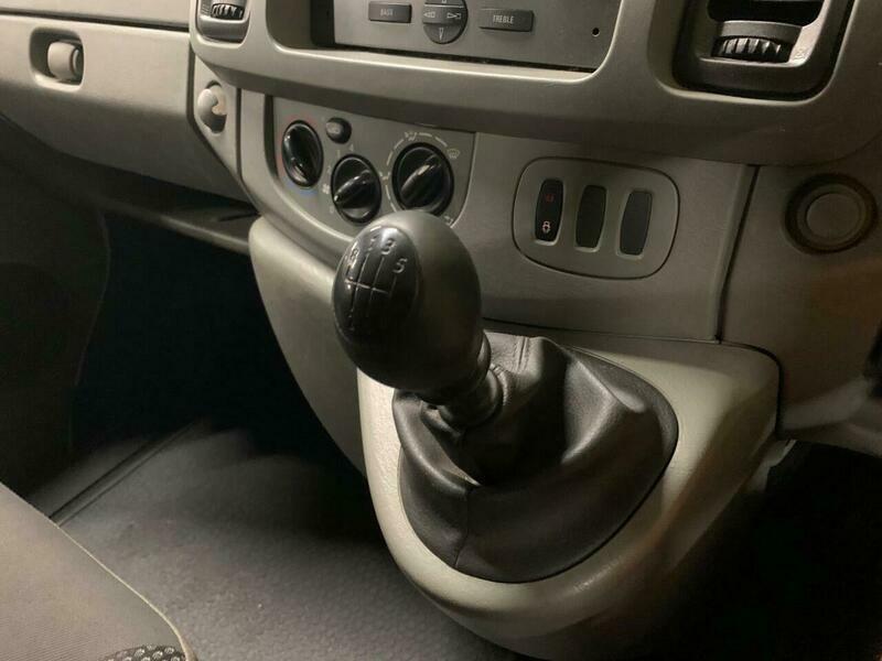 Vauxhall Vivaro Panel Van Silver #19