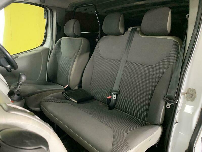 Vauxhall Vivaro Panel Van Silver #9