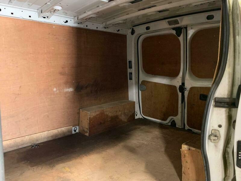 Vauxhall Vivaro Panel Van Silver #10
