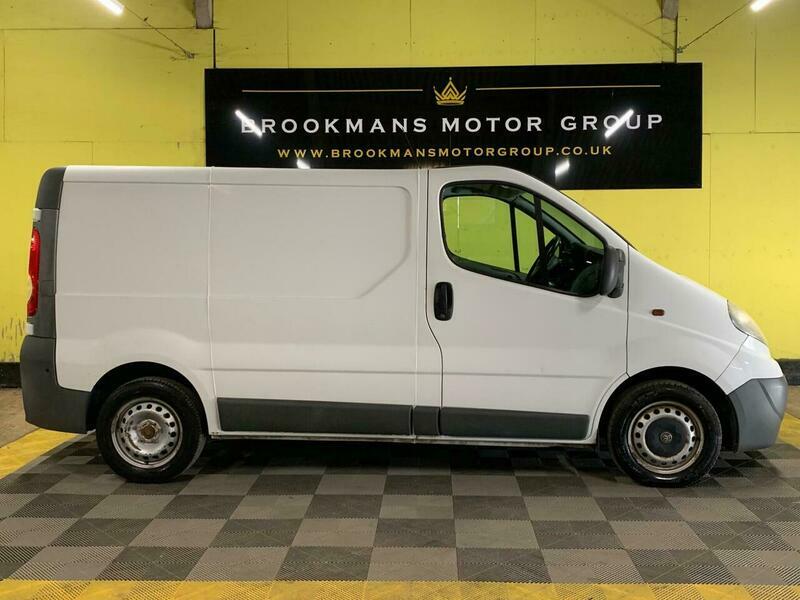 Vauxhall Vivaro Panel Van Silver #3
