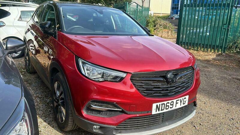 Vauxhall Grandland X 1.5 Turbo D Sri Red