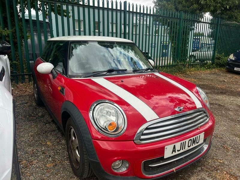 Mini Hatch 1.6 Cooper Euro 5 AJ11OMU Red