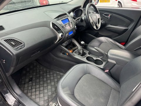 Hyundai Ix35 1.7 Crdi Premium Black #2