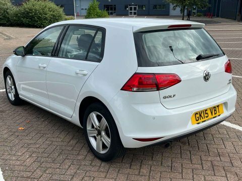 Volkswagen Golf 1.6 Tdi Bluemotion White #4