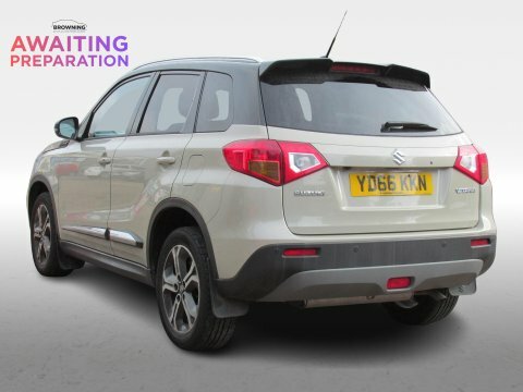Suzuki Vitara Suv White #5