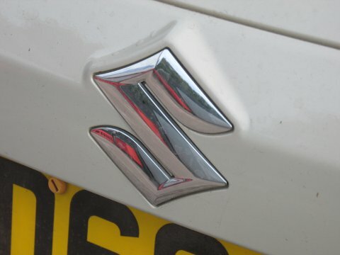 Suzuki Vitara Suv White #11