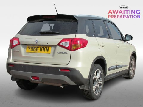 Suzuki Vitara Suv White #7