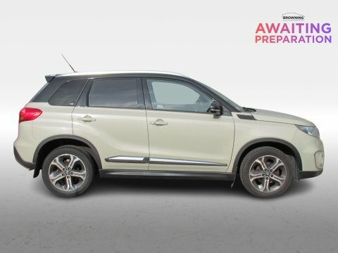 Suzuki Vitara Suv White #8