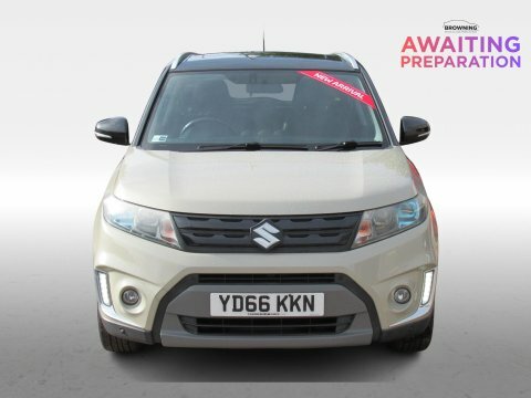 Suzuki Vitara Suv White #2