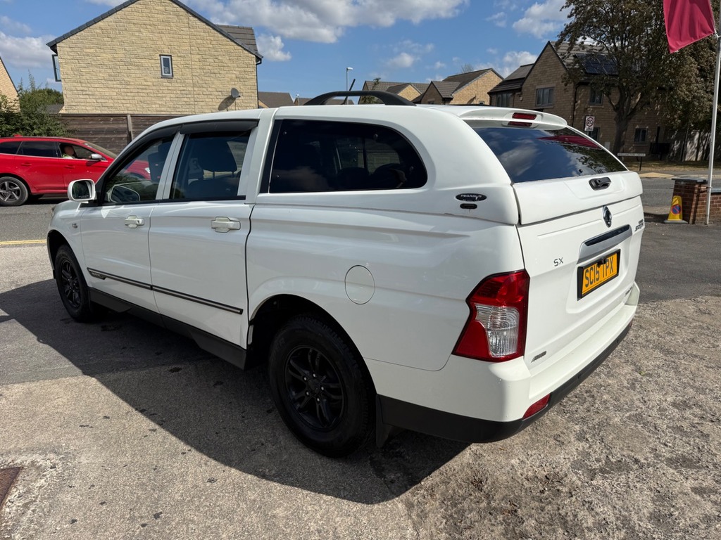SsangYong Korando Sports Pick Up Sx 4Wd SC15TPX White #5