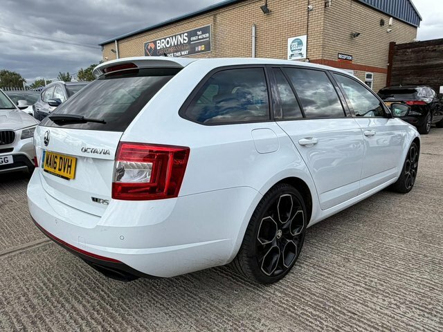 Skoda Octavia 2.0 Tfsi Vrs Dsg Euro 6 S S Snav White #4