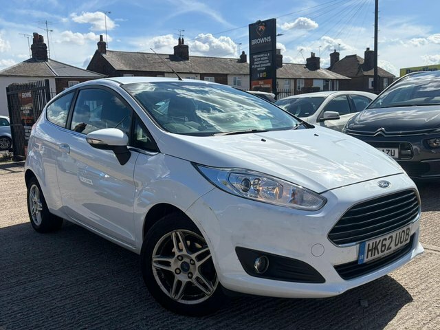 Ford Fiesta 1.0T Ecoboost Zetec Euro 5 S S White