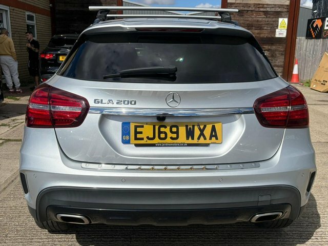 Mercedes-Benz GLA Class 1.6 Gla200 Amg Line Edition Plus Euro 6 S S Silver #4