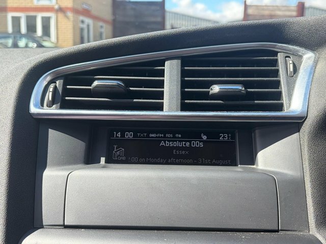 Citroen C4 Hatchback White #24