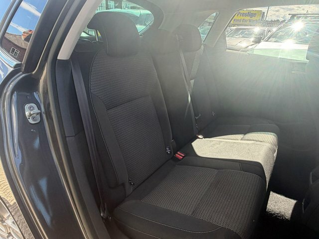 Citroen C4 Hatchback White #13
