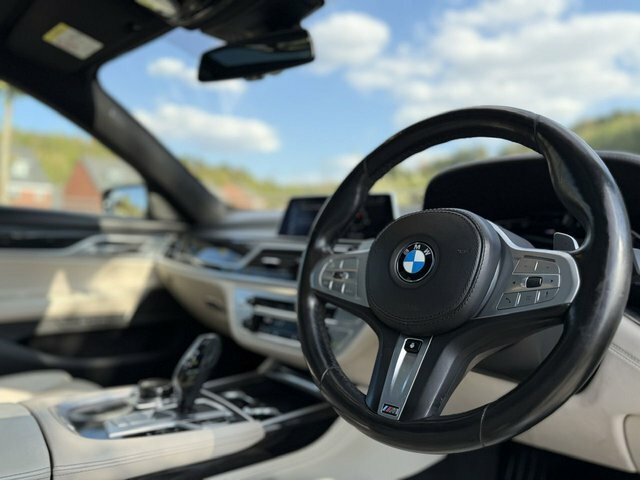 BMW 7 Series 3.0 730Ld M Sport Black #2
