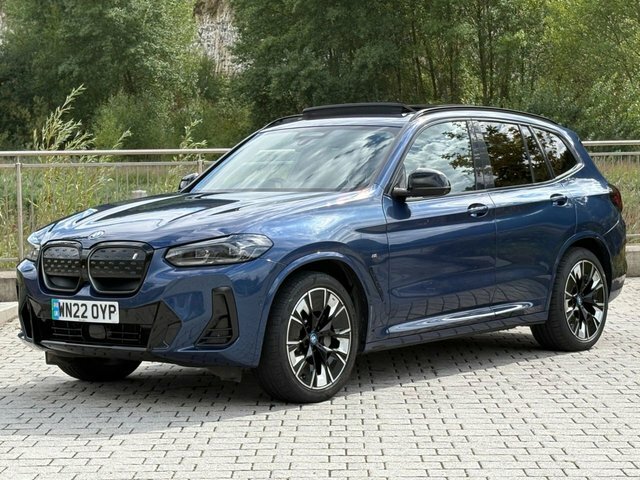 BMW iX3 M Sport Pro Suv Blue #3