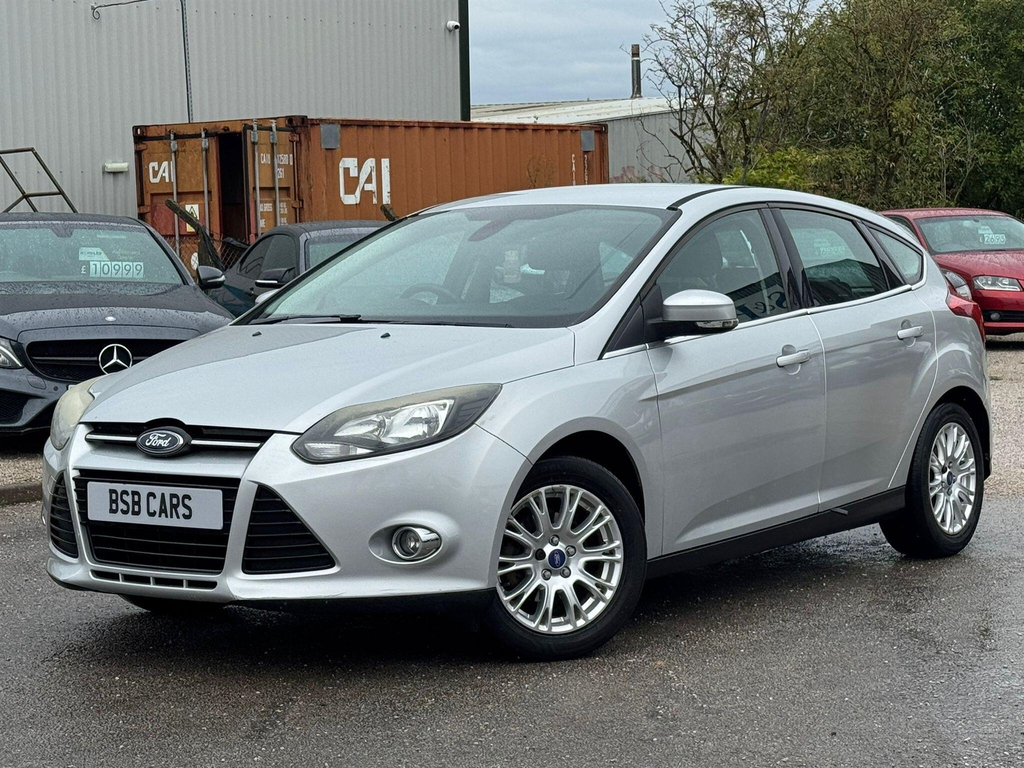 Ford Focus Titanium Silver #3