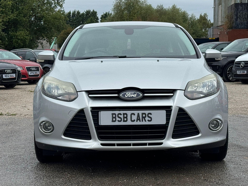 Ford Focus Titanium Silver #2