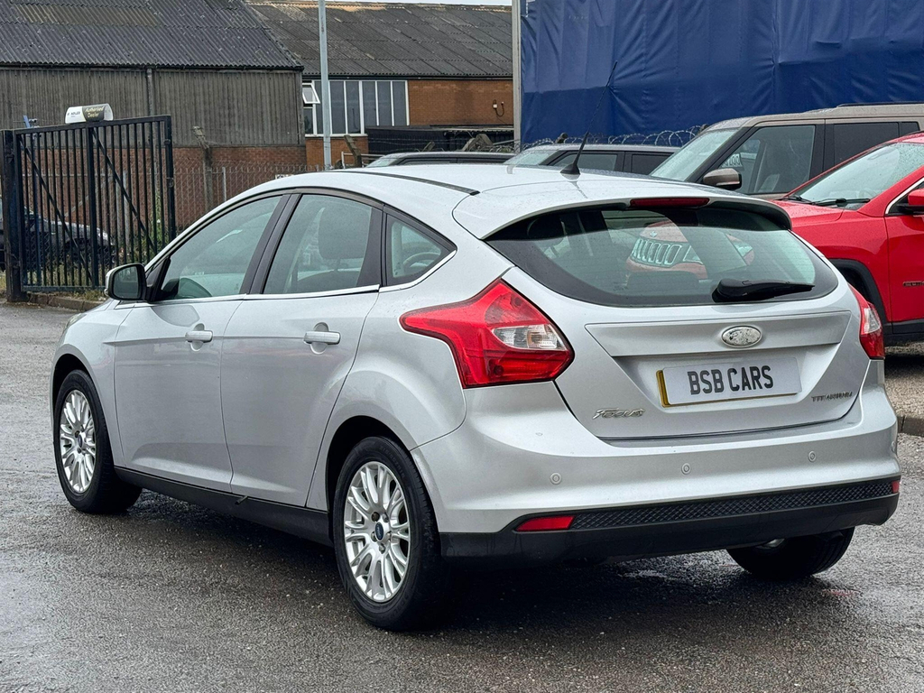 Ford Focus Titanium Silver #4