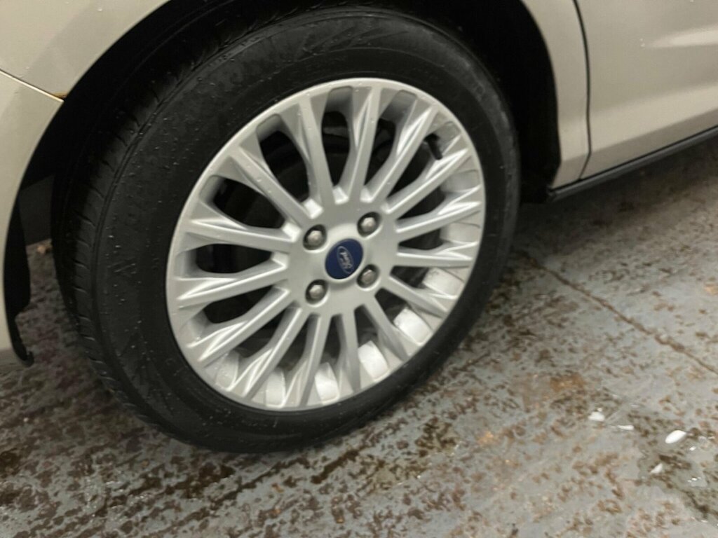 Ford B-Max Mpv Gold #23