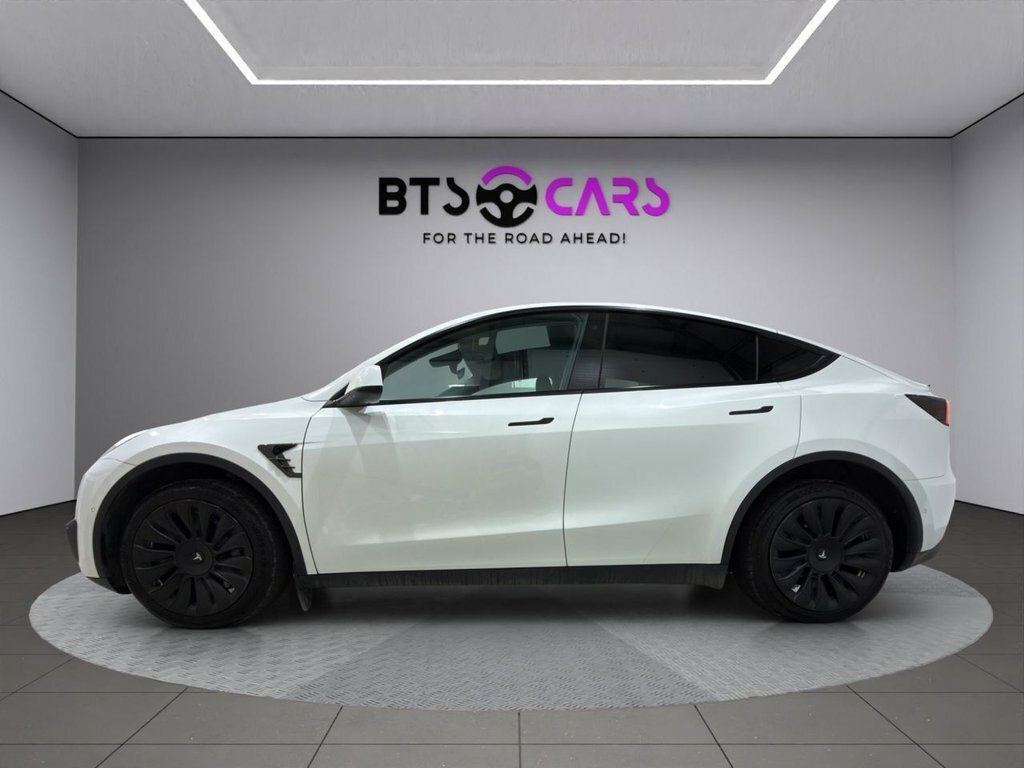 Tesla Model Y Suv AJ22GZF White #5