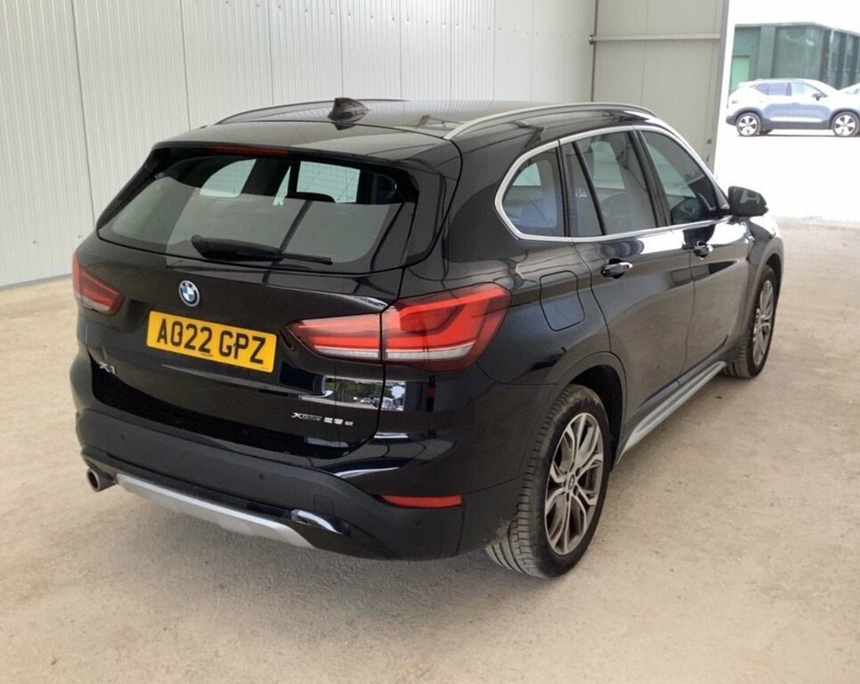 BMW X1 1.5L Xline AO22GPZ Black #3