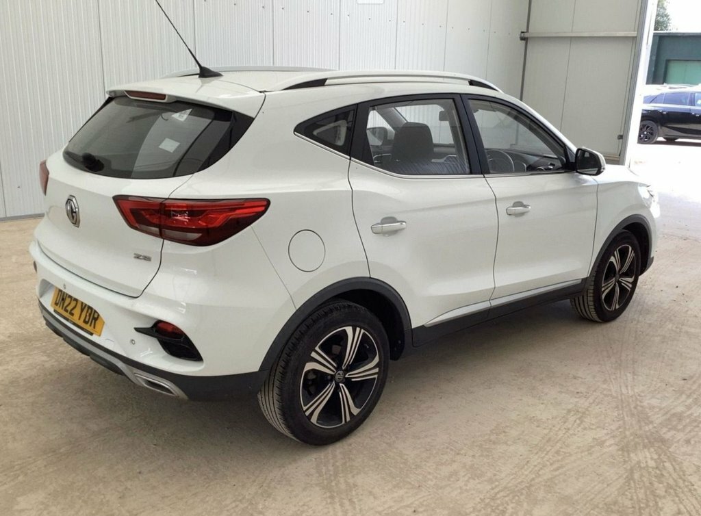 MG ZS 1.5L Excite White #3