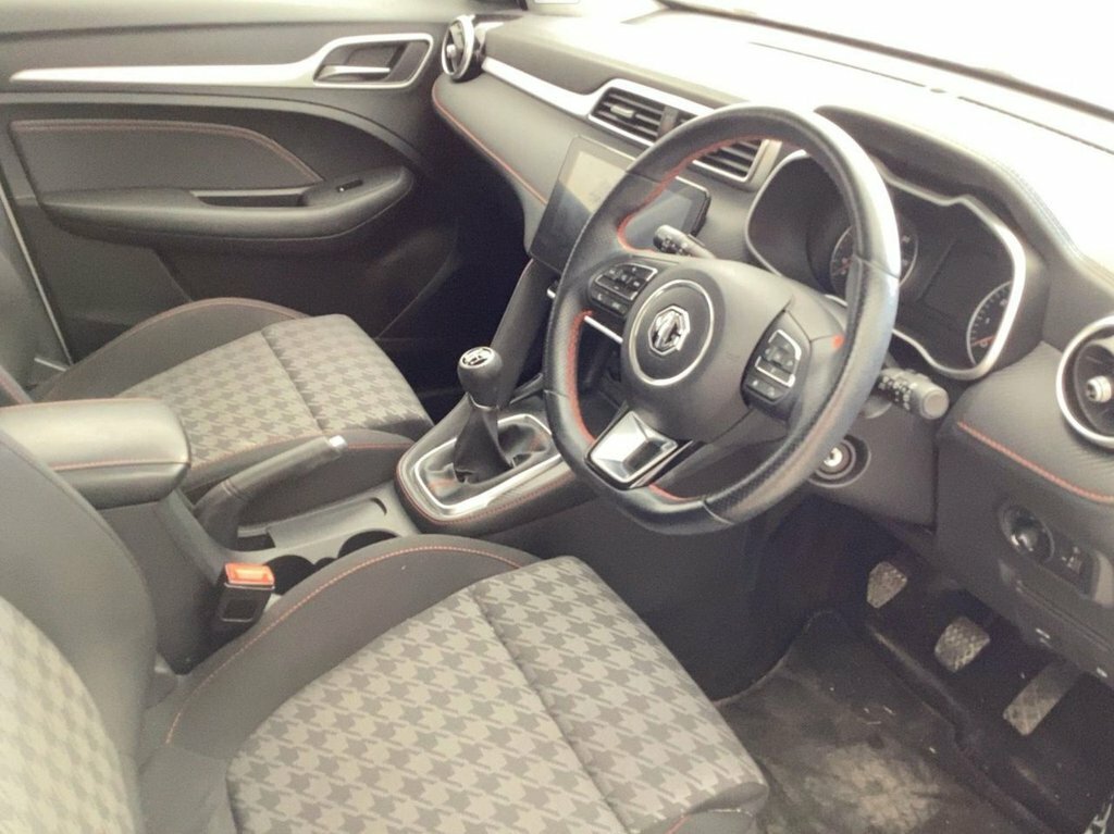 MG ZS 1.5L Excite DN22YDR White #2
