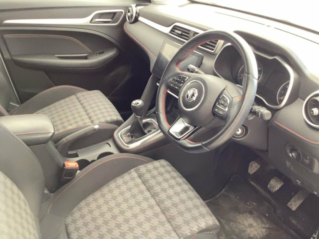 MG ZS 1.5L Excite White #2