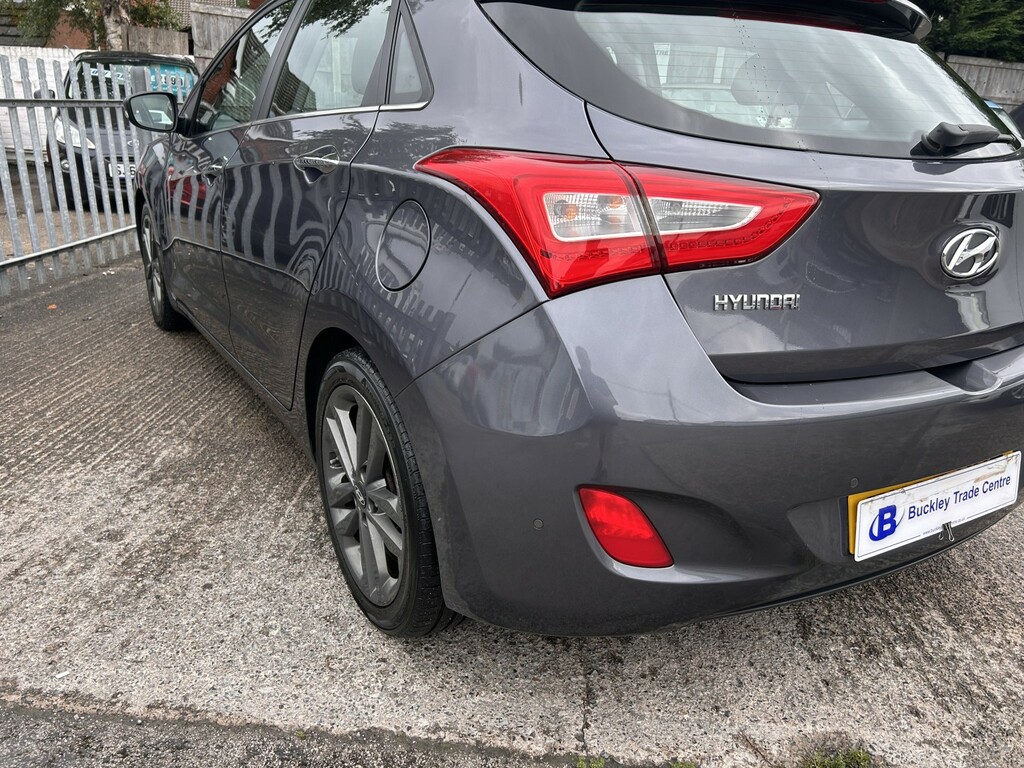 Hyundai I30 1.6 Crdi Blue Drive Premium Grey #4