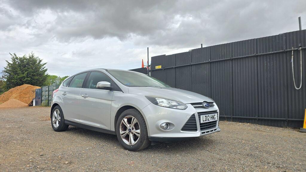 Ford Focus Zetec Silver #5