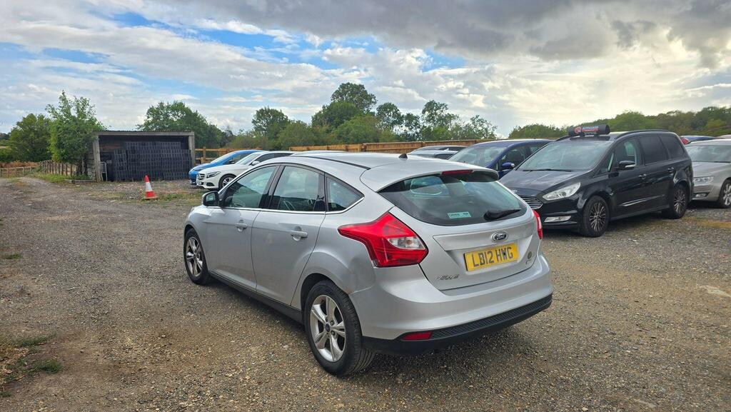 Ford Focus Zetec Silver #3