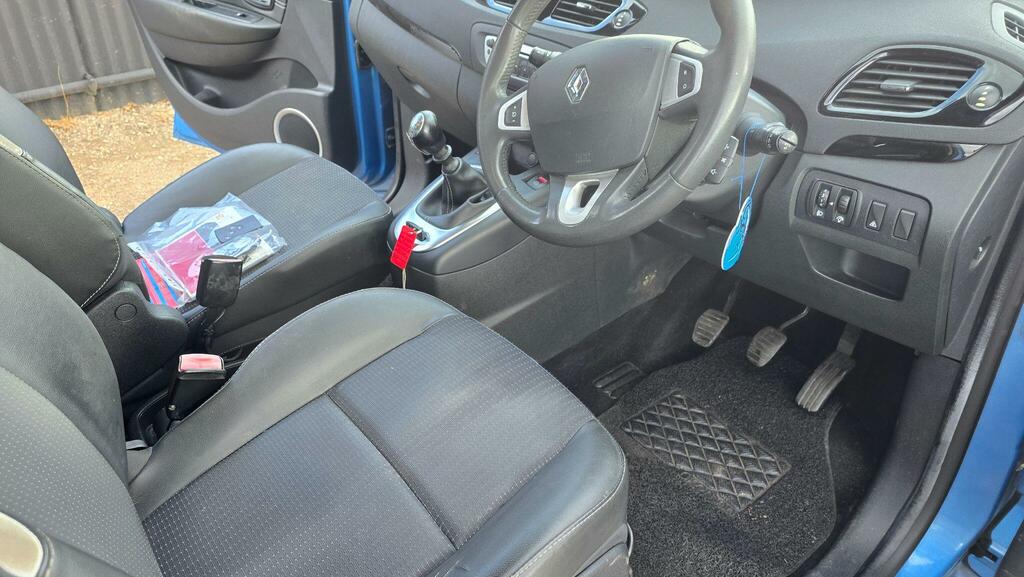 Renault Grand Scenic Dynamique Tomtom Silver #6