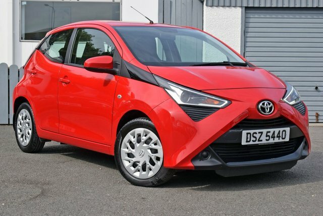 Toyota Aygo 1.0 Vvt-i X-play Hatchback Euro Red