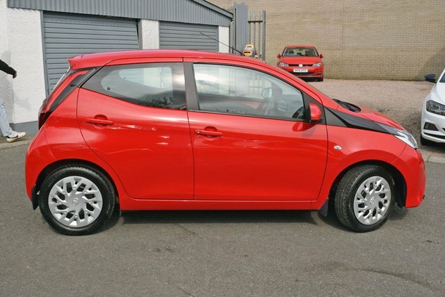 Toyota Aygo 1.0 Vvt-i X-play Hatchback Euro Red #3