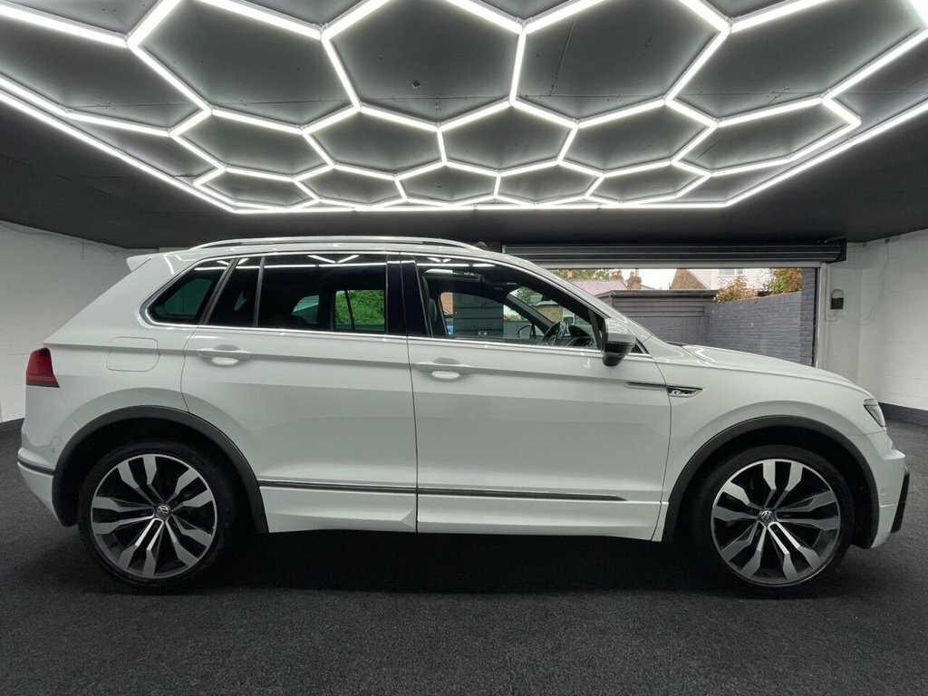 Volkswagen Tiguan 1.5L R-line Tech DG69LGO White #3