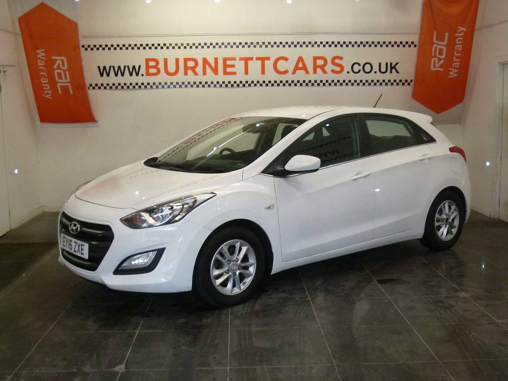 Hyundai I30 Crdi Se Blue Drive White #2