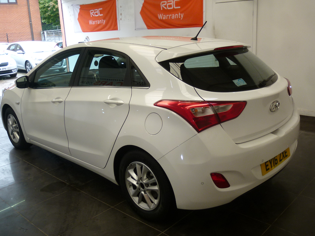 Hyundai I30 Crdi Se Blue Drive White #6