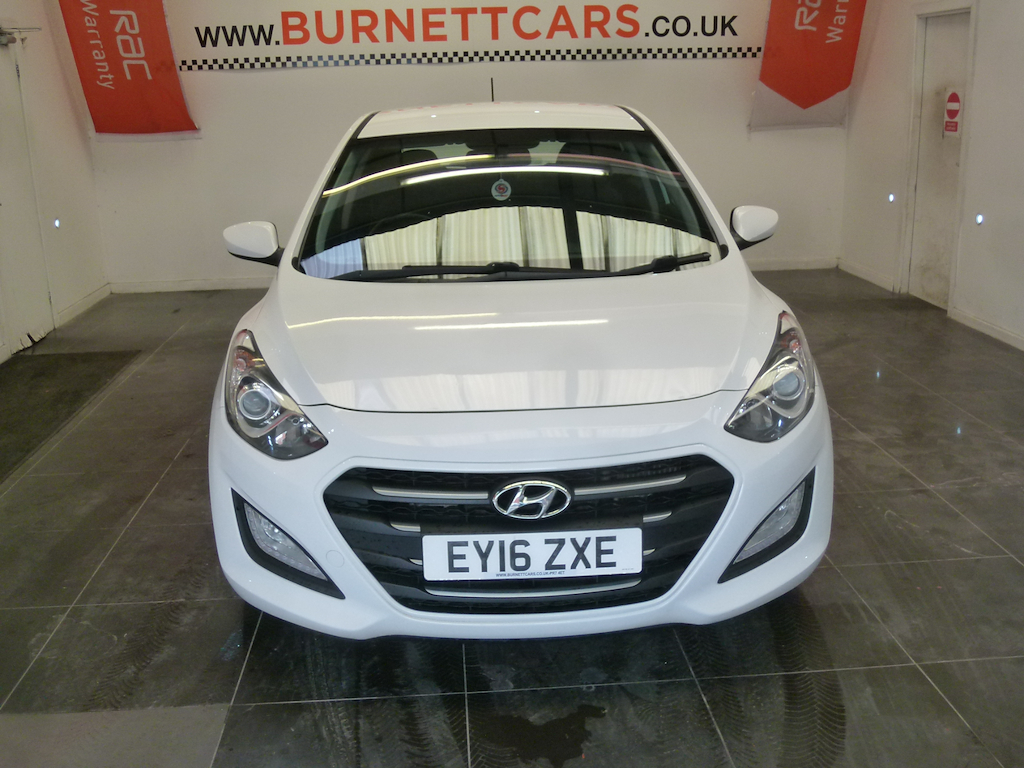 Hyundai I30 Crdi Se Blue Drive White #4