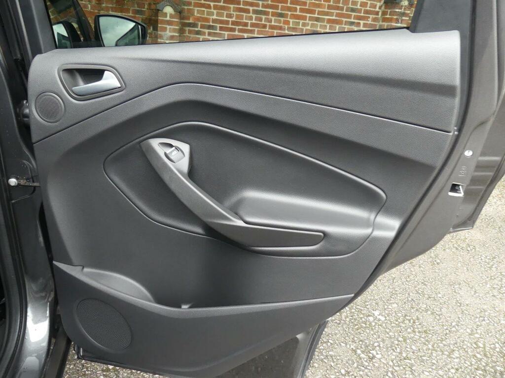 Ford Kuga Ford Kuga 1969 1.5T Ecoboost Titanium-x  #6