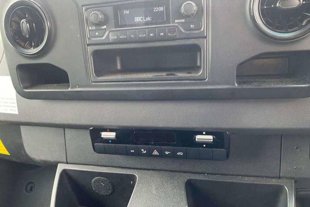 Mercedes-Benz eSprinter Esprinter Progressive Panel Van Grey #17