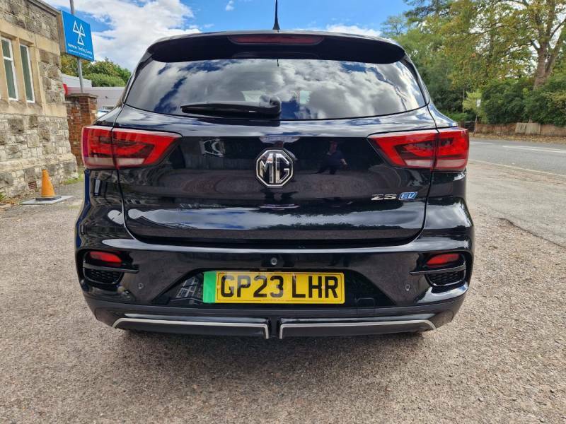 MG ZS 130Kw Trophy Ev 51Kwh Black #4