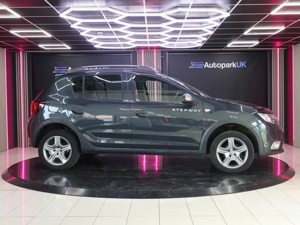 Dacia Sandero Stepway 2018 0.9 Tce Essential Hatchback SN68VEV Grey #2