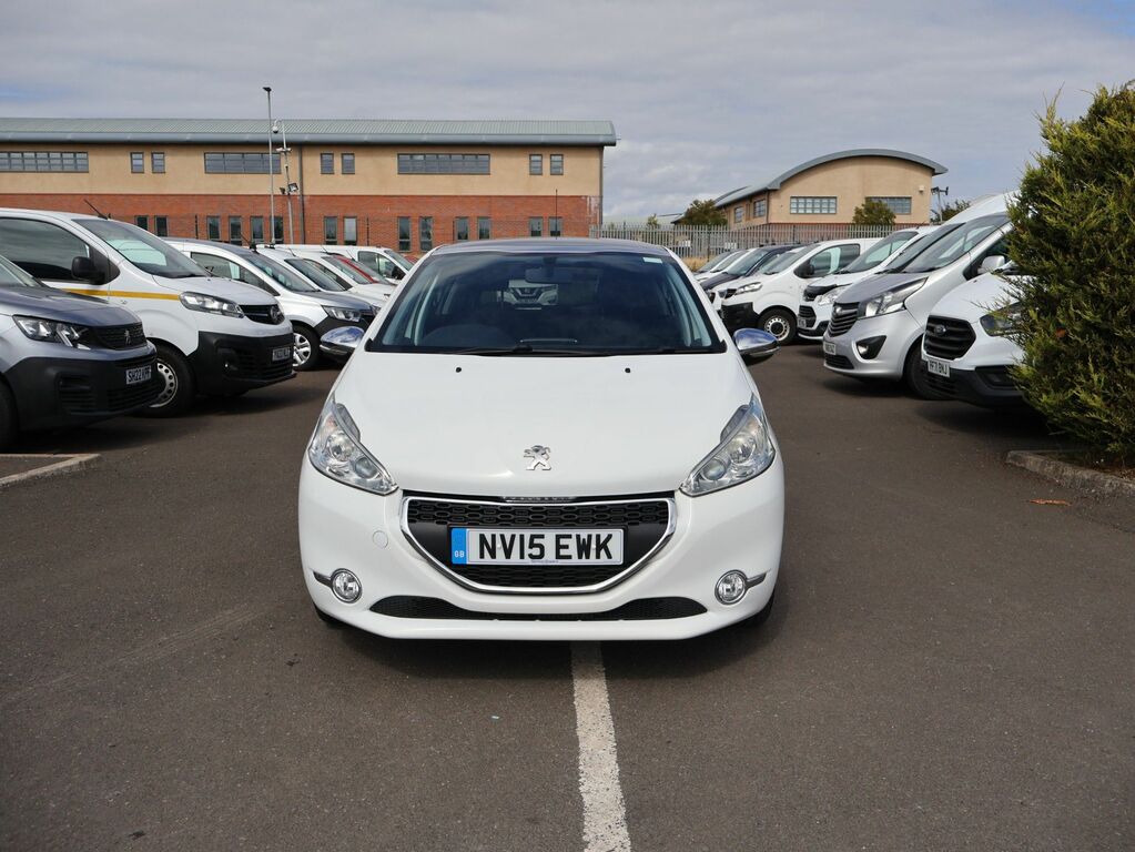 Peugeot 208 2015 1.2 Vti Puretech Style Hatchback M White