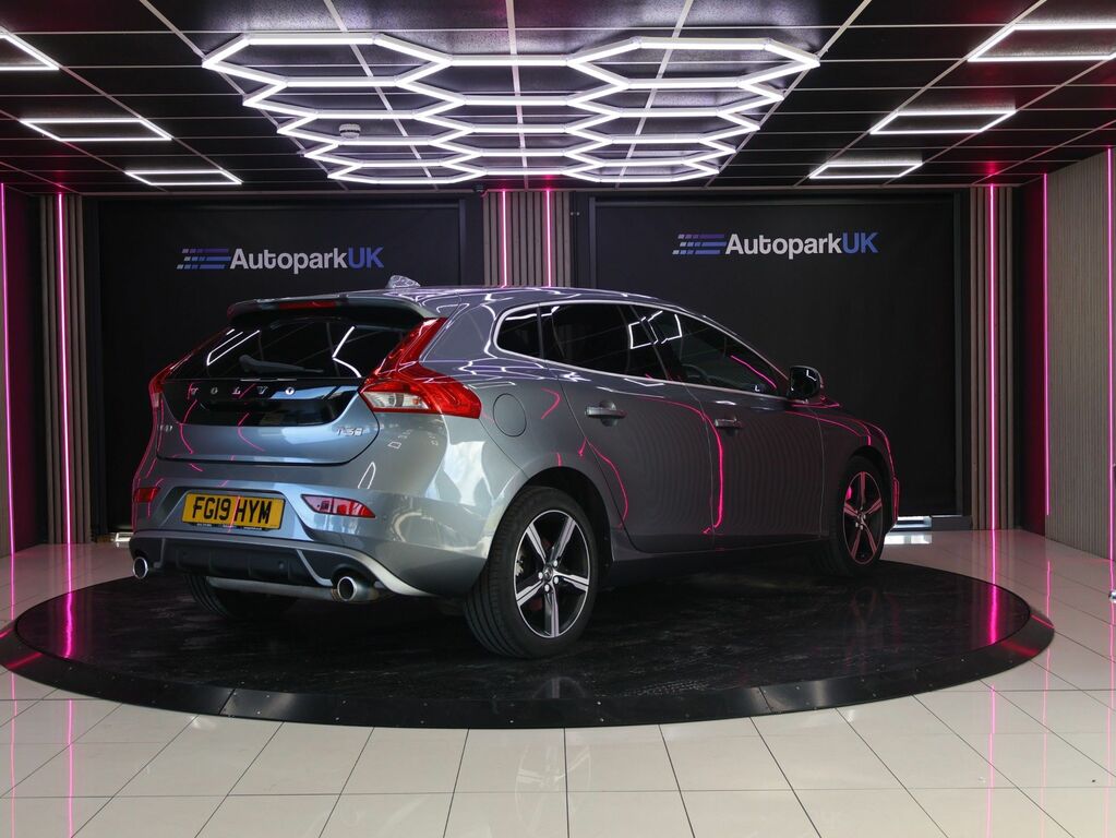 Volvo V40 2019 1.5 T3 R-design Edition Hatchback Grey #3