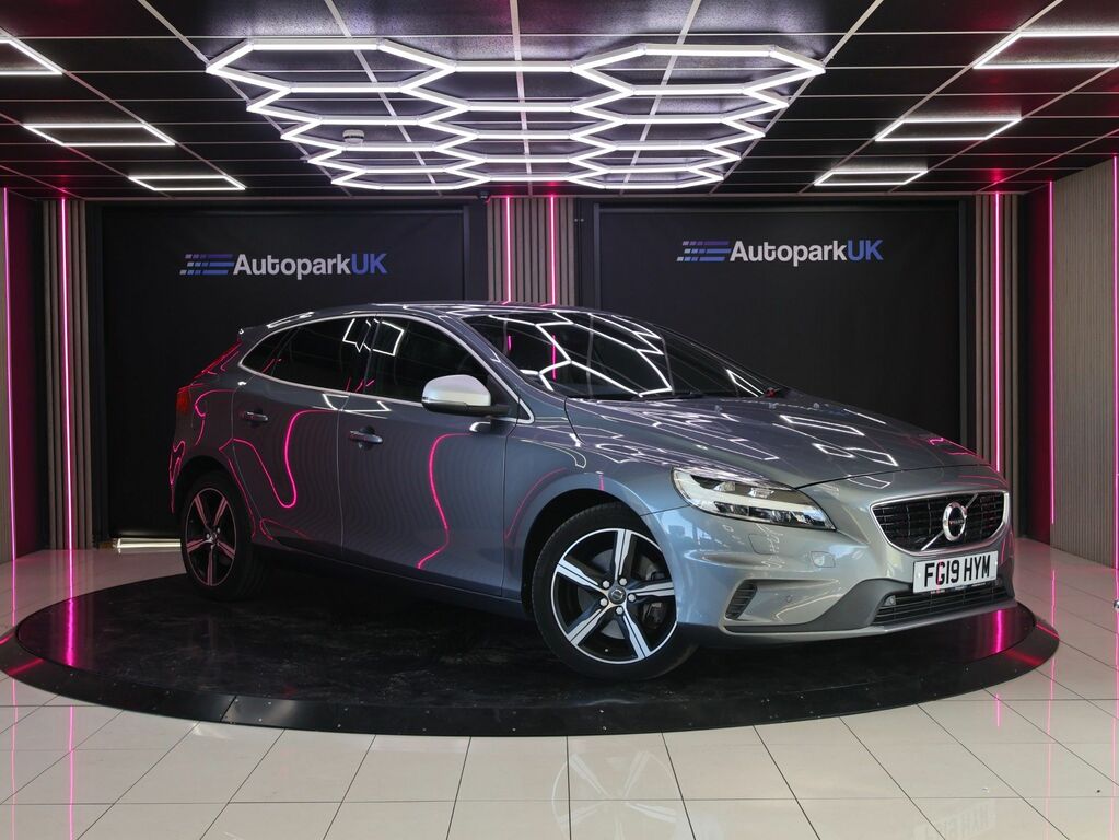 Volvo V40 2019 1.5 T3 R-design Edition Hatchback Grey