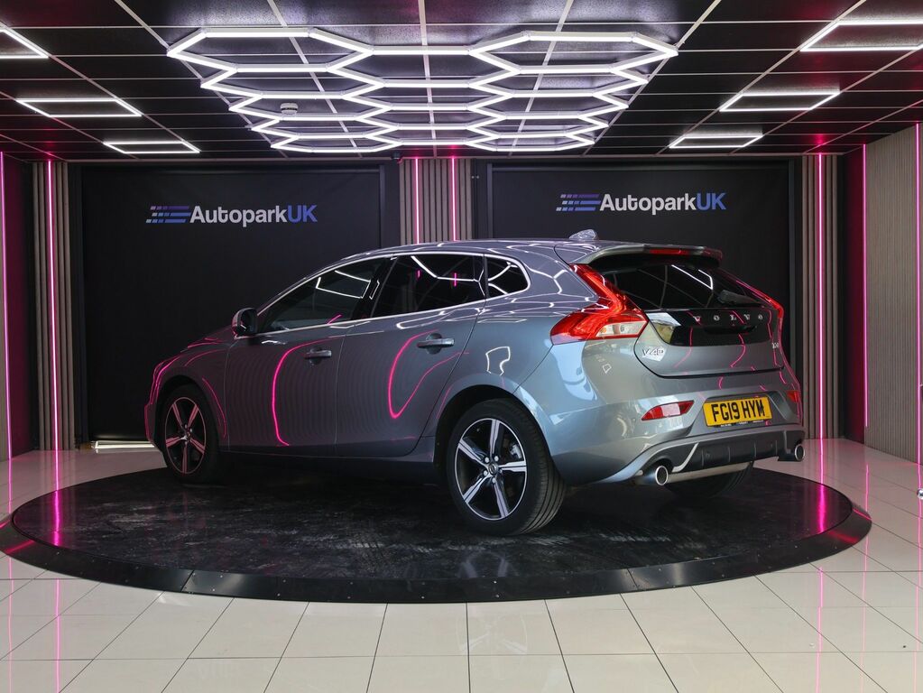 Volvo V40 2019 1.5 T3 R-design Edition Hatchback Grey #6